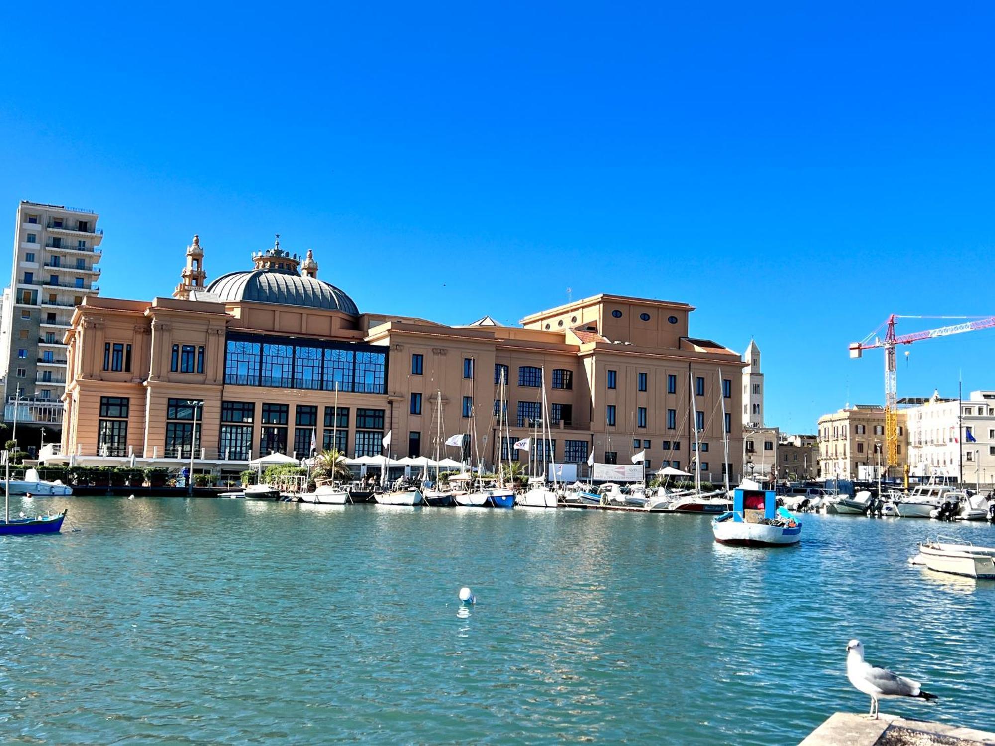 Il Nido Central Flat Bari Bagian luar foto